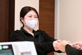 歯科助手・受付｜くつい歯科