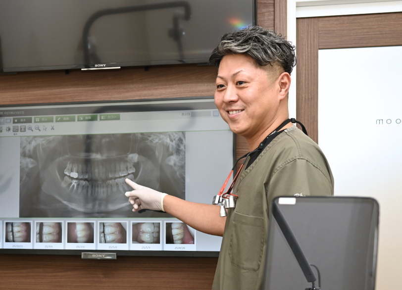 院長 羽田野 友弘｜くつい歯科