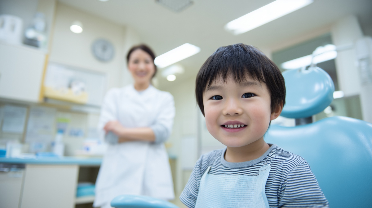 歯科検診を受ける子ども