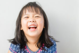 出っ歯を治した綺麗な歯の子ども
