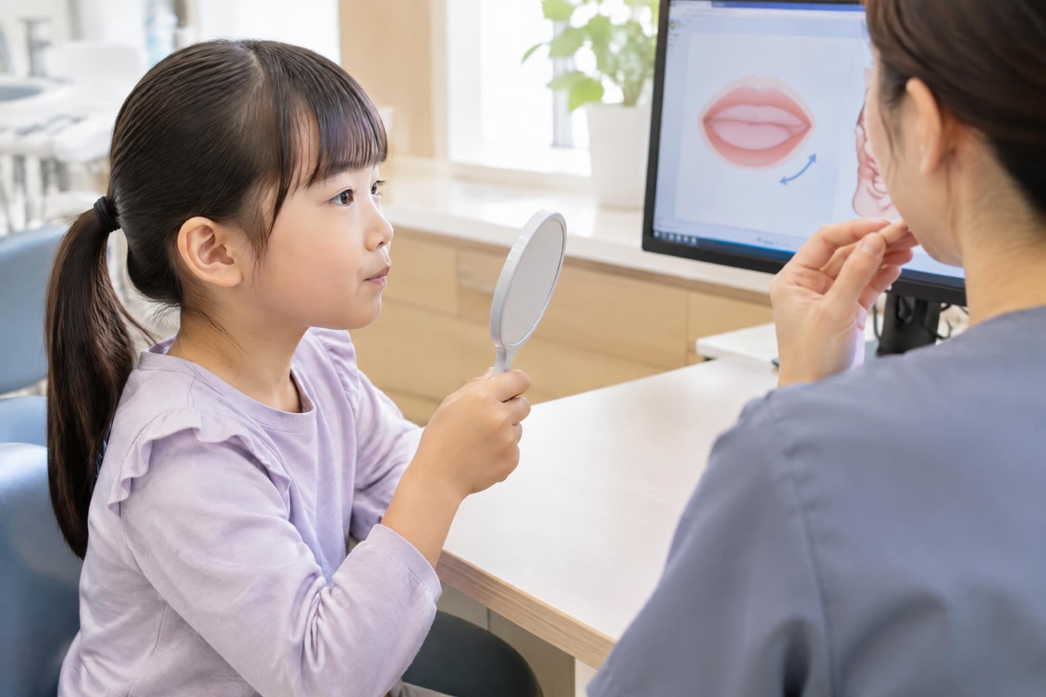 MFTのトレーニングをする女の子
